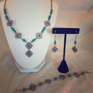 Necklace, Earring,‎ Bracelet SET
